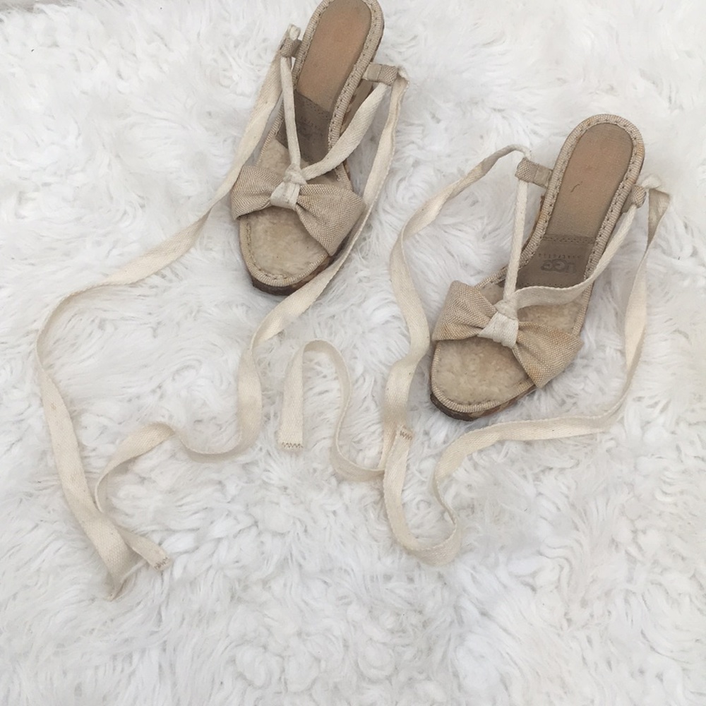 UGG fur wrap up wedge size 7